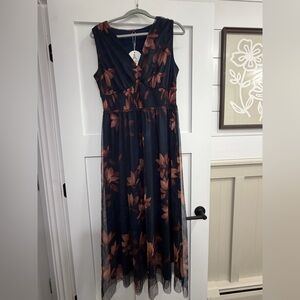 Sleeveless Floral V-Neck Maxi Dress in Navy and Brown
